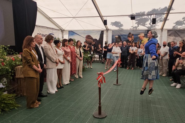 Arrain Azokaren inaugurazioa