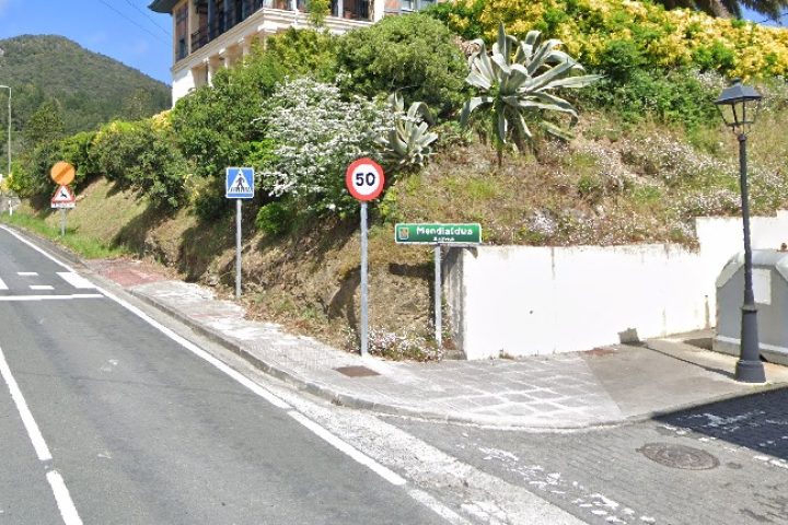 Mendialdua