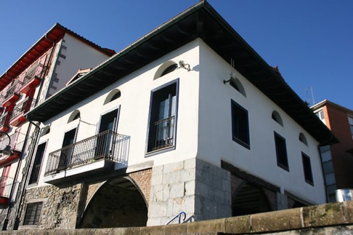 Mundaka liburutegia